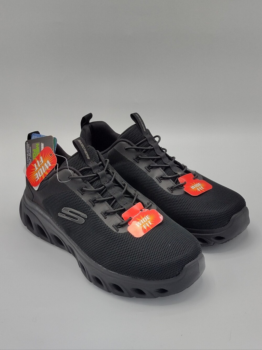 SKECHERS Glide-Step Black Wide Fit  Memory Foam Men's Athletic Shoes Size 9 New